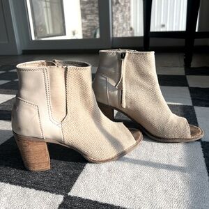 Sperry Heel Canvas Block Heel